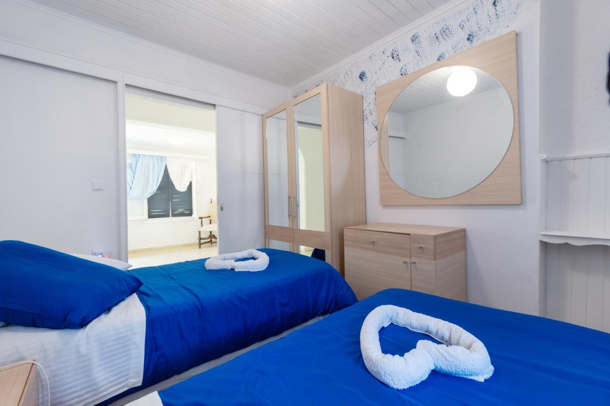 Blue House Apartment Dafnila ภายนอก รูปภาพ